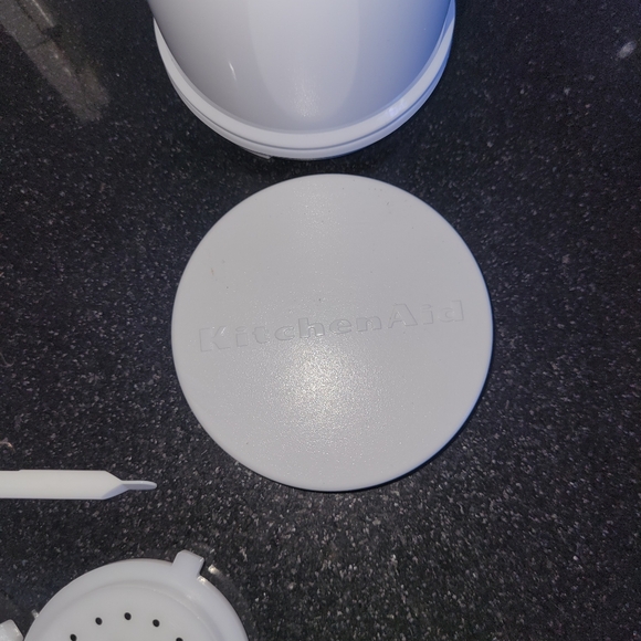 KitchenAid Pasta Maker Plates Storage Stomper Model SNPA + Manual - Picture 5 of 5